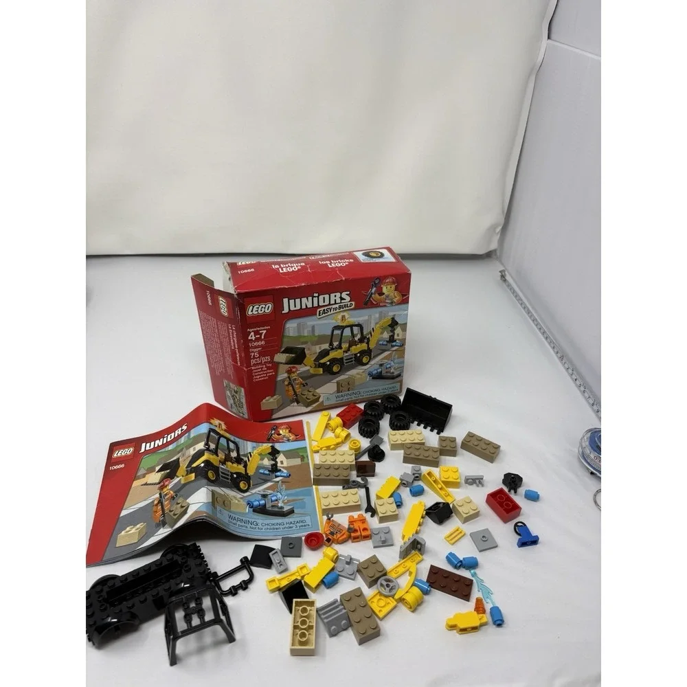 LEGO 10666 Juniors: Digger - 2014 Release Retired Pieces Box Manual